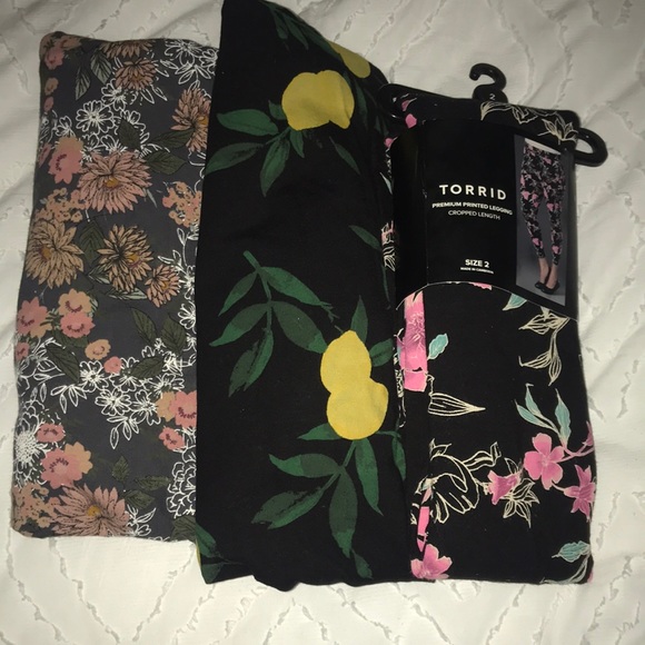 New Torrid leggings Bundle - Picture 1 of 2